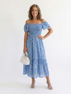 Ainhoa | Vestido midi con hombros al aire, estampado floral y fruncido