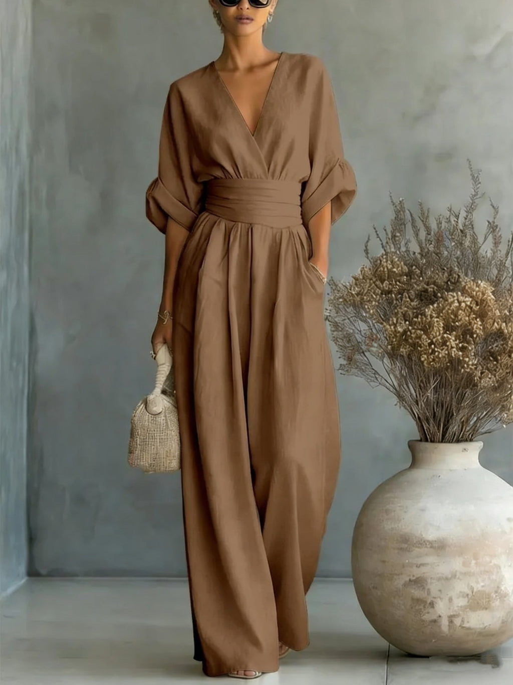 Valeria - Elegante vestido con escote en V, espalda descubierta y mangas fluidas