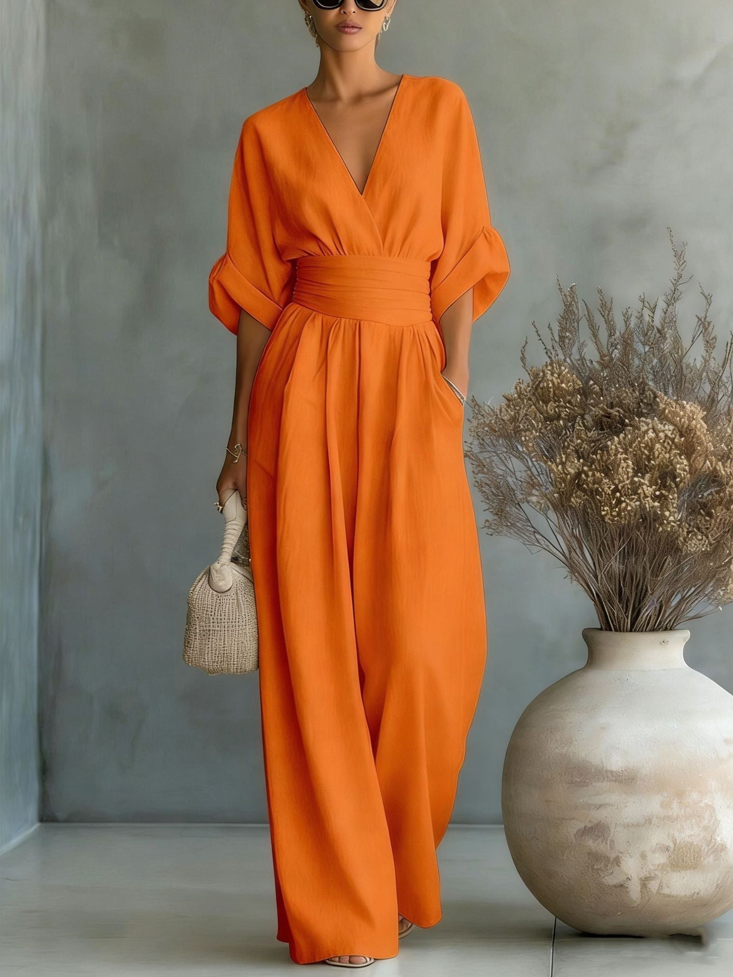 Valeria - Elegante vestido con escote en V, espalda descubierta y mangas fluidas