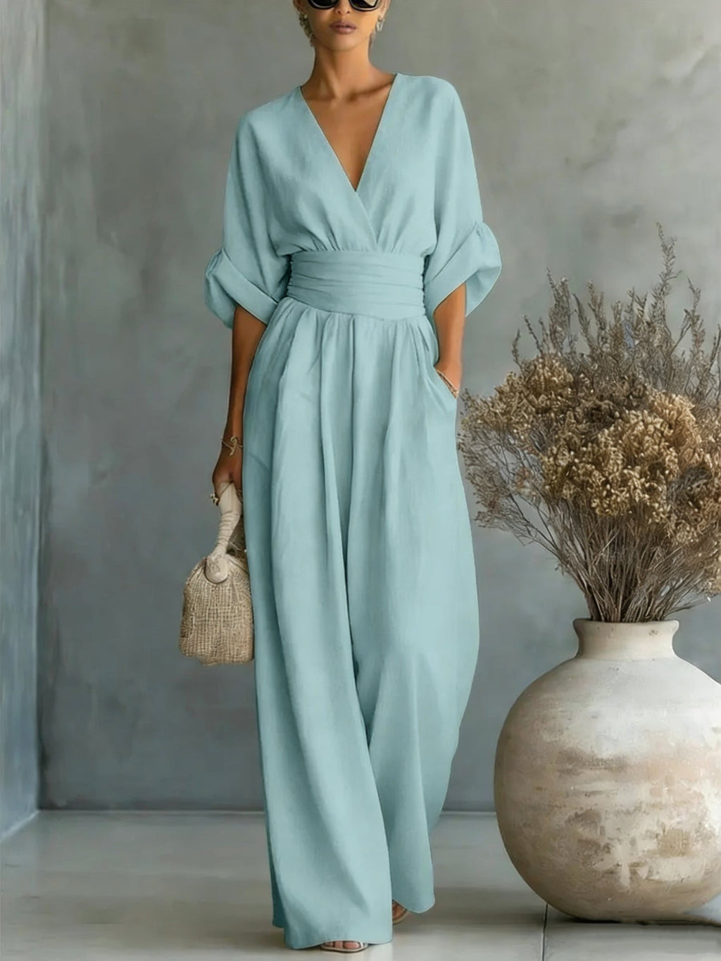 Valeria - Elegante vestido con escote en V, espalda descubierta y mangas fluidas