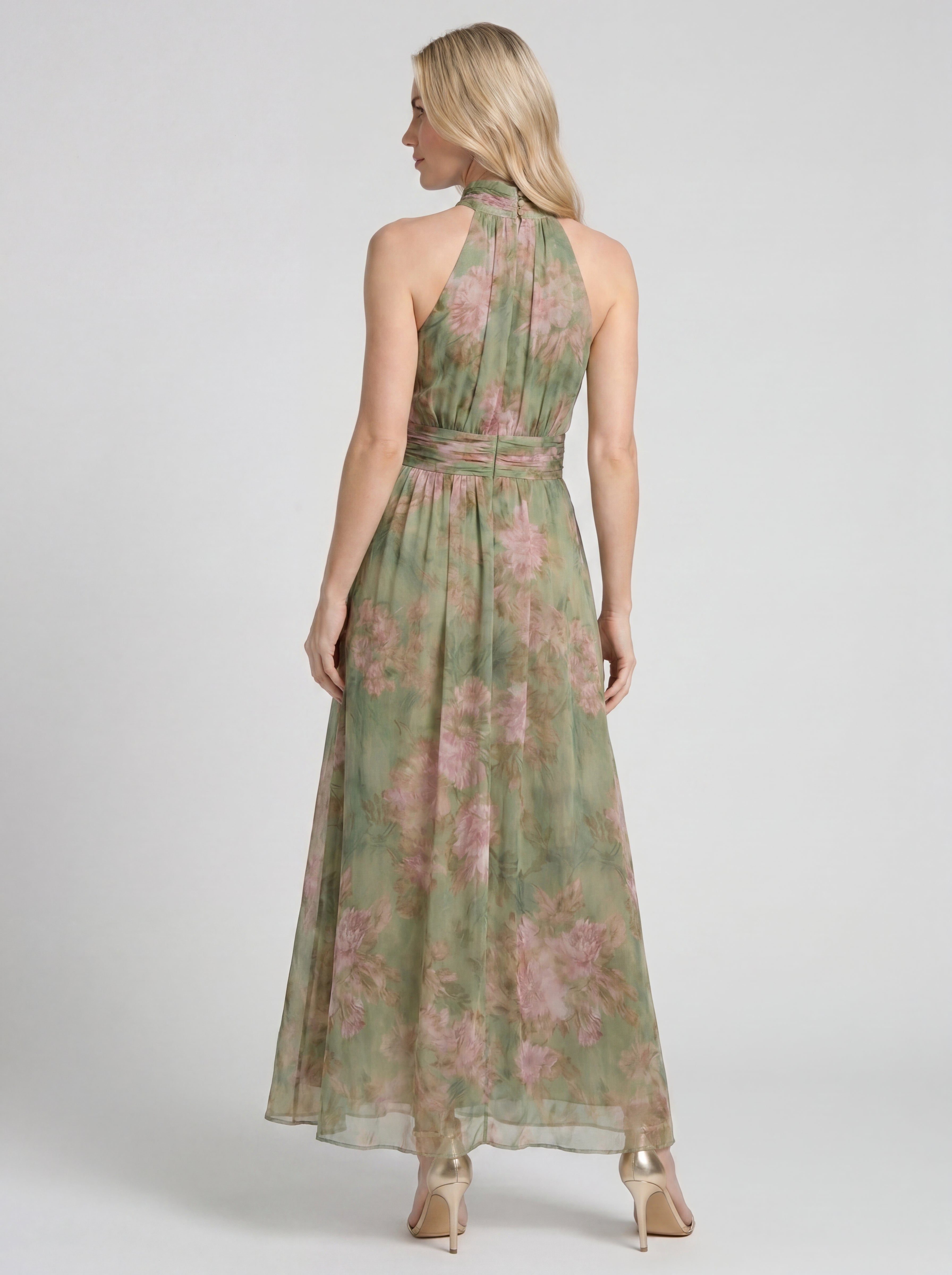 Vestido elegante de verano con estampado floral