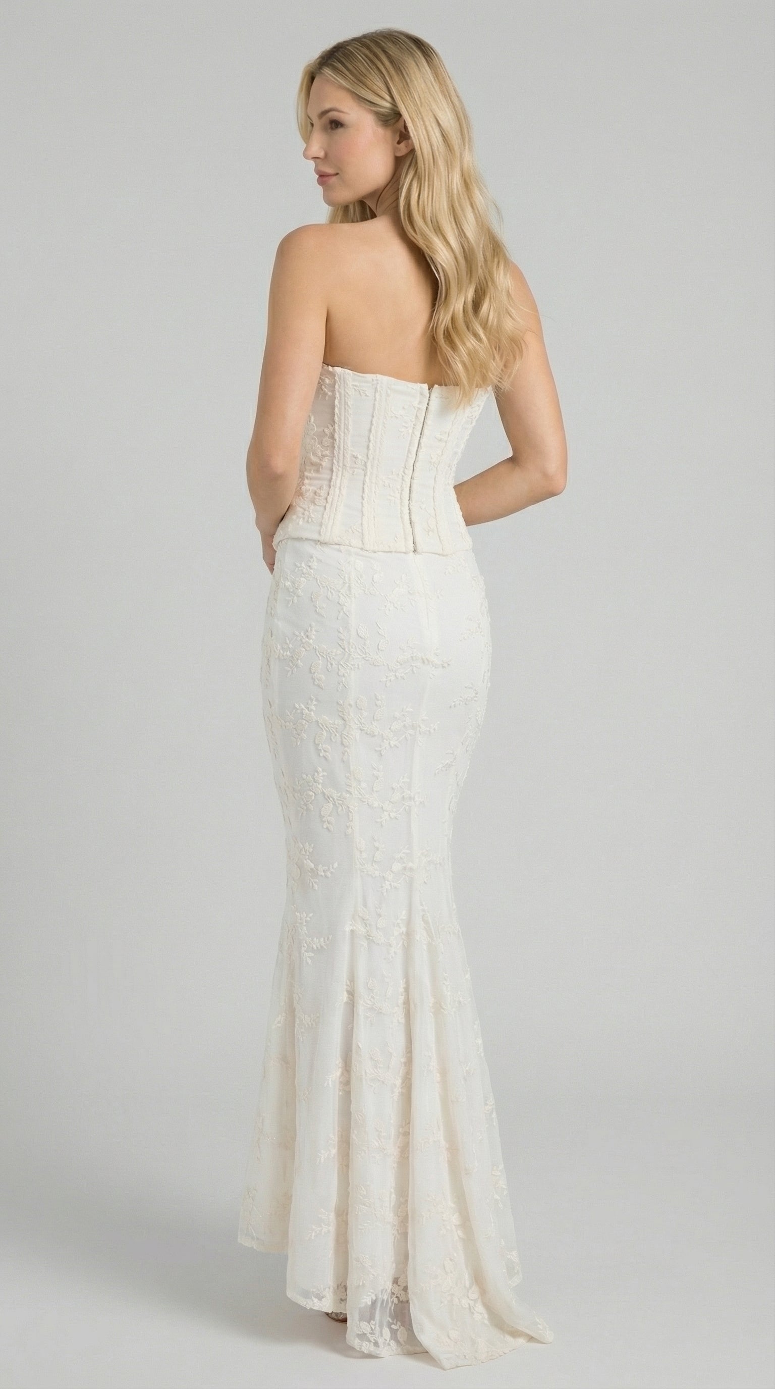 Vestido largo de encaje con corsé Anastasia
